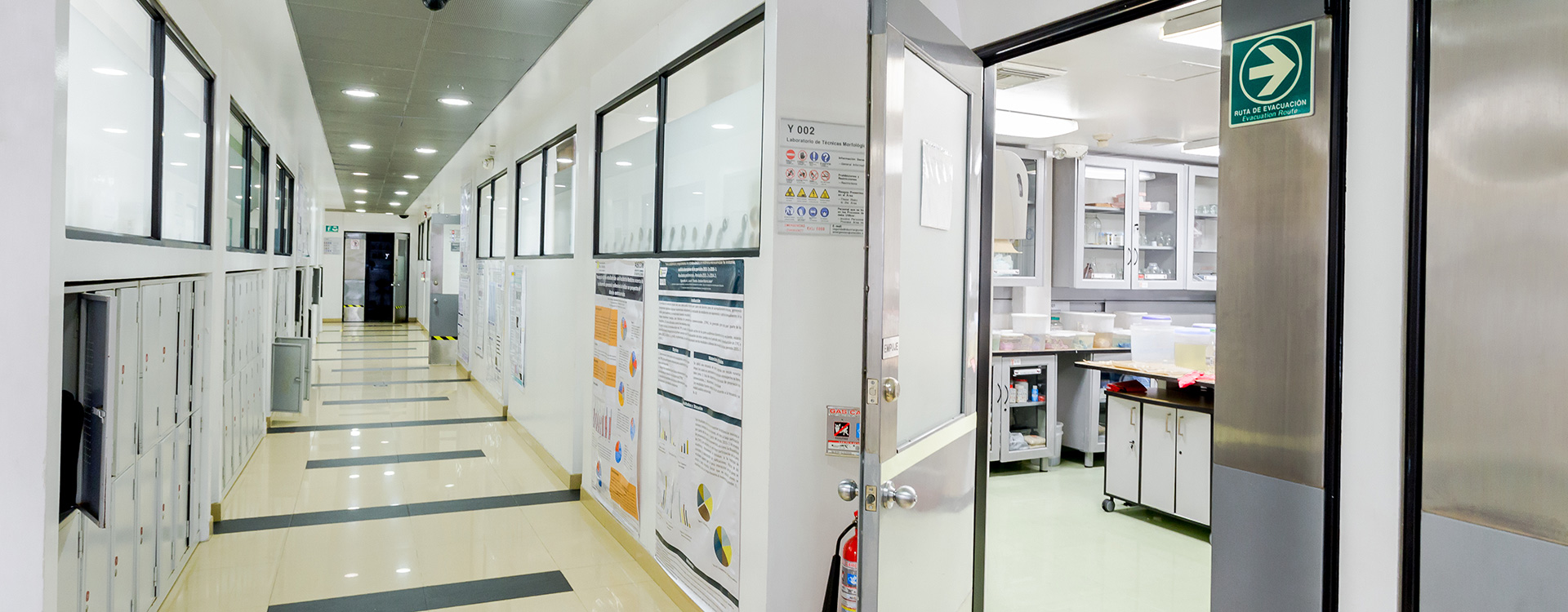 Laboratorio en la Universidad de los Andes, CoreFacilities