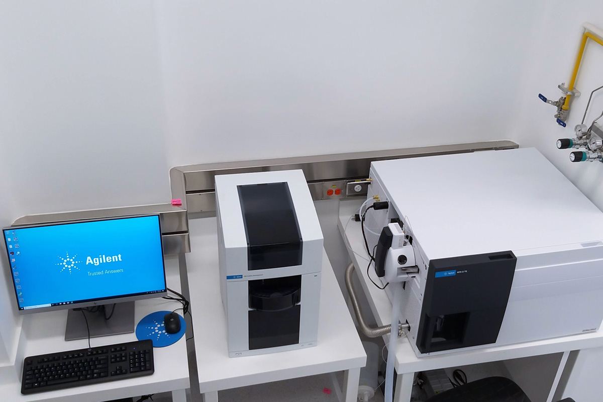 MetCore, Uniandes. Agilent Technologies LC/CE-QqQ-MS